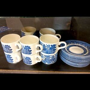 Churchill England blue willow tea cup set